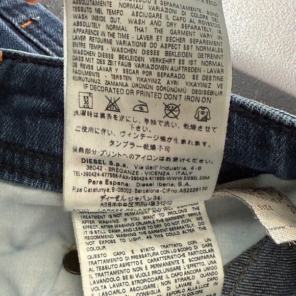 Diesel Larkee Relaxed Jeans Mens‎ 32x27.5 Blue Button Fly Medium Wash Y2K - Picture 10 of 16